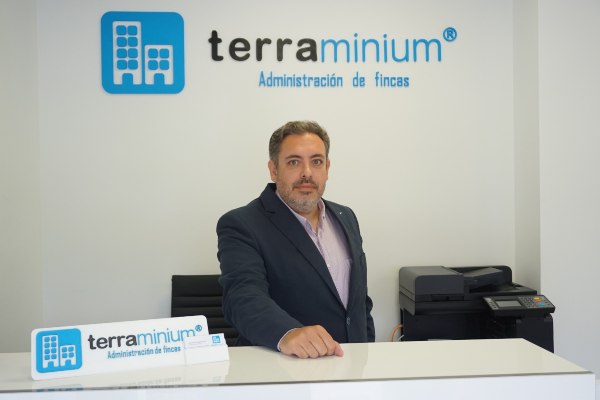 “Actualmente con el método de Terraminium, nuestros franquiciados pueden crecer y obtener  altas  rentabilidades. Terraminium es posiblemente una de las franquicias más seguras y rentables  del mercado”.